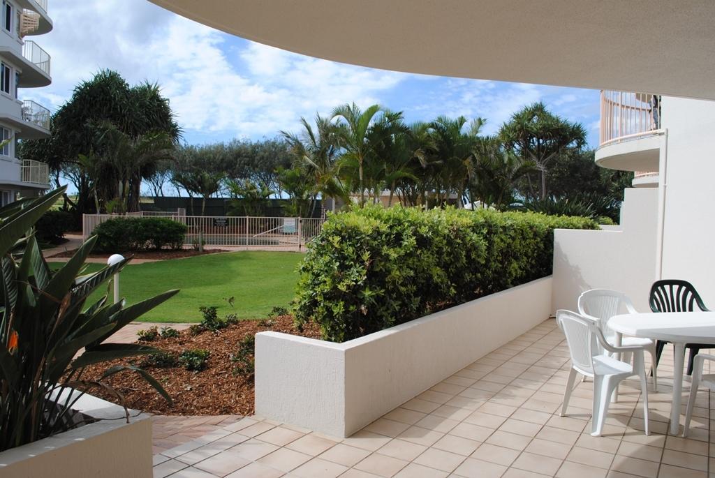 Surfside On The Beach Buddina Экстерьер фото